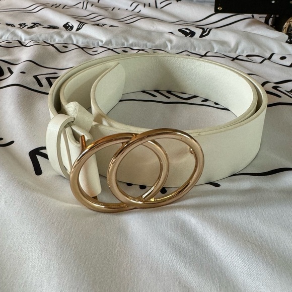 SHEIN Accessories - SHEIN White Double Circle Belt